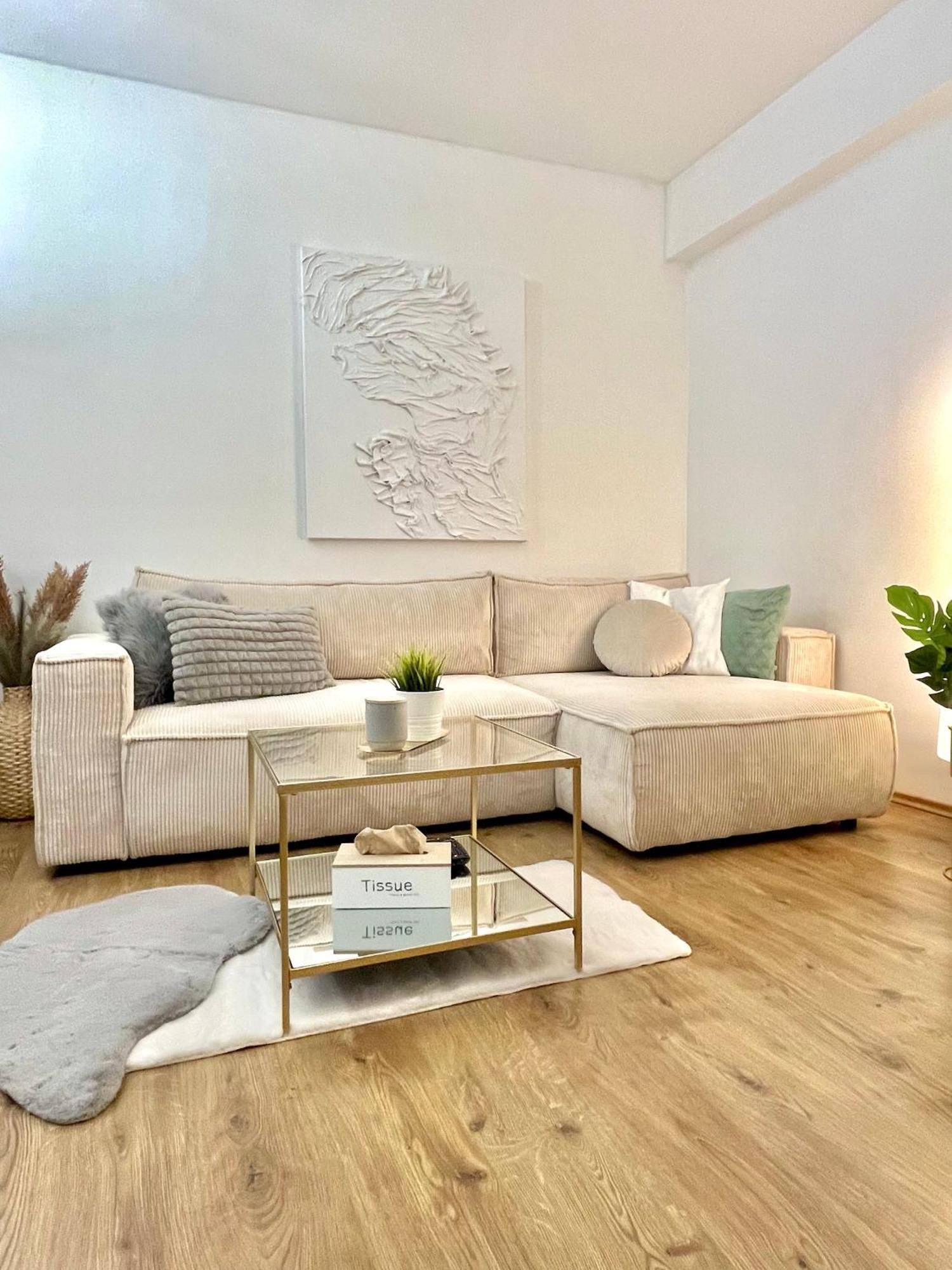 Urban Jungle Apartment Old Town Air Conditioned Pressburg Exterior foto